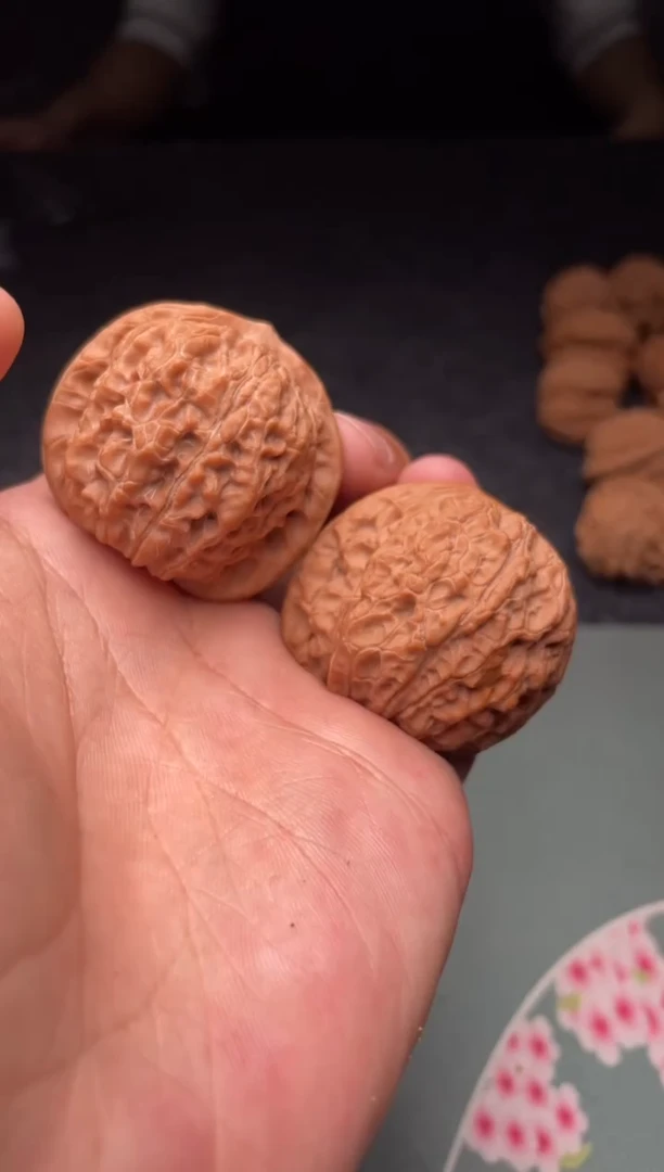 把件文玩核桃a281 血麒麟 40尺