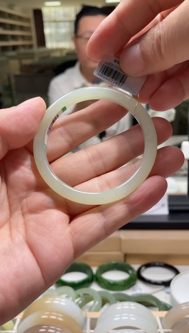 未镶嵌手镯和田玉57-58圈口 2807