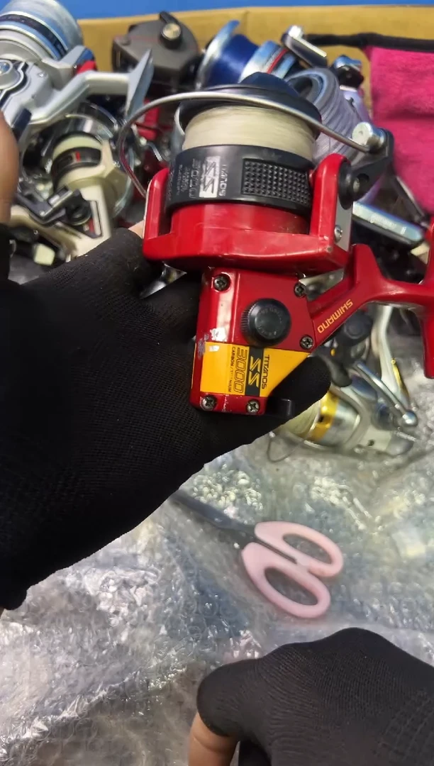 儋****车微瑕钓鱼轮，直播间讲解为准，看清楚再拍，如有拆卸不退换