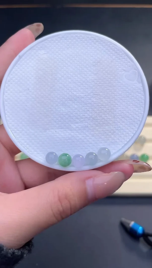 未镶嵌定制翡翠156卡6.7