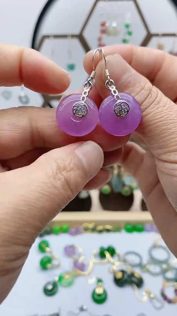 未镶嵌石英质玉（天山翠）耳饰165