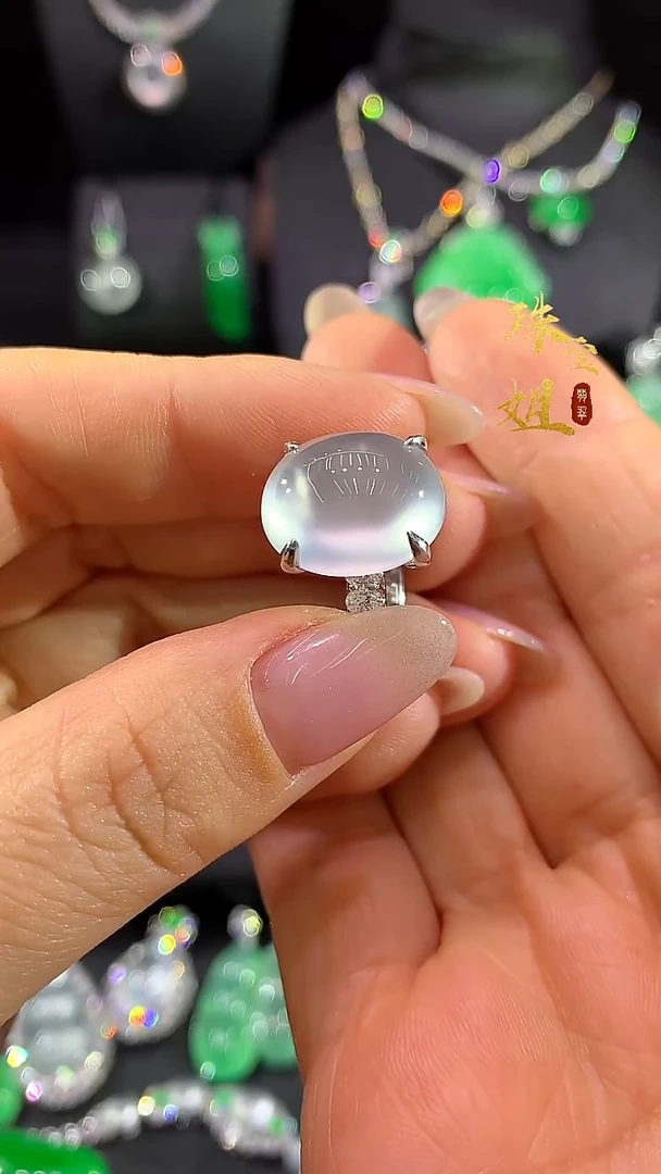 18K金镶嵌戒指翡翠库*南戒指