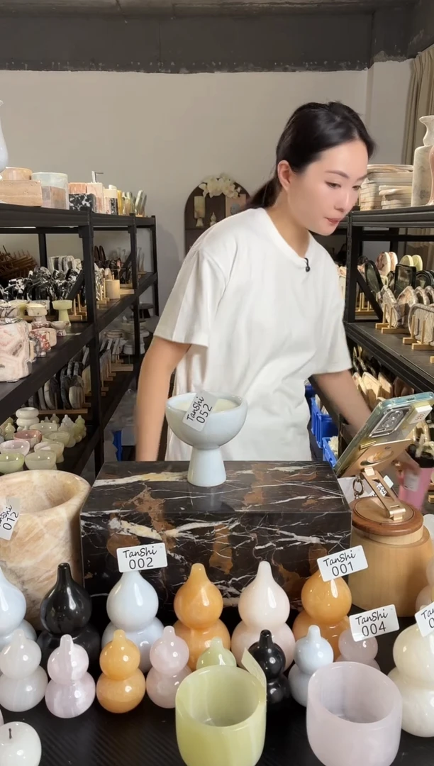 石材052蓝水晶手捧花已罐蜡