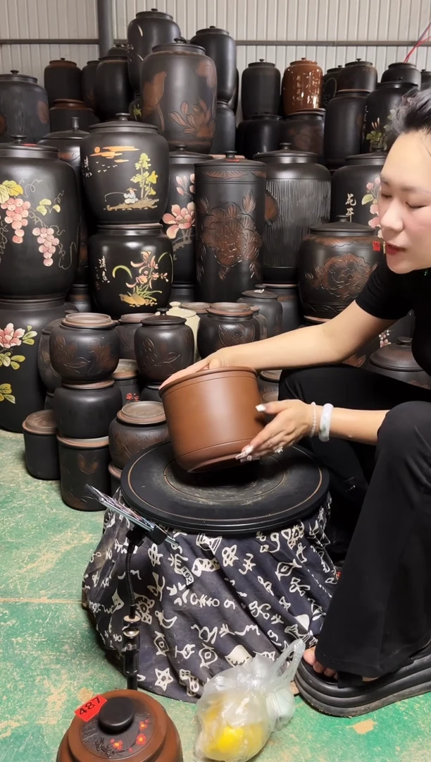 罐瑕疵茶叶罐 小五饼古铜色 025