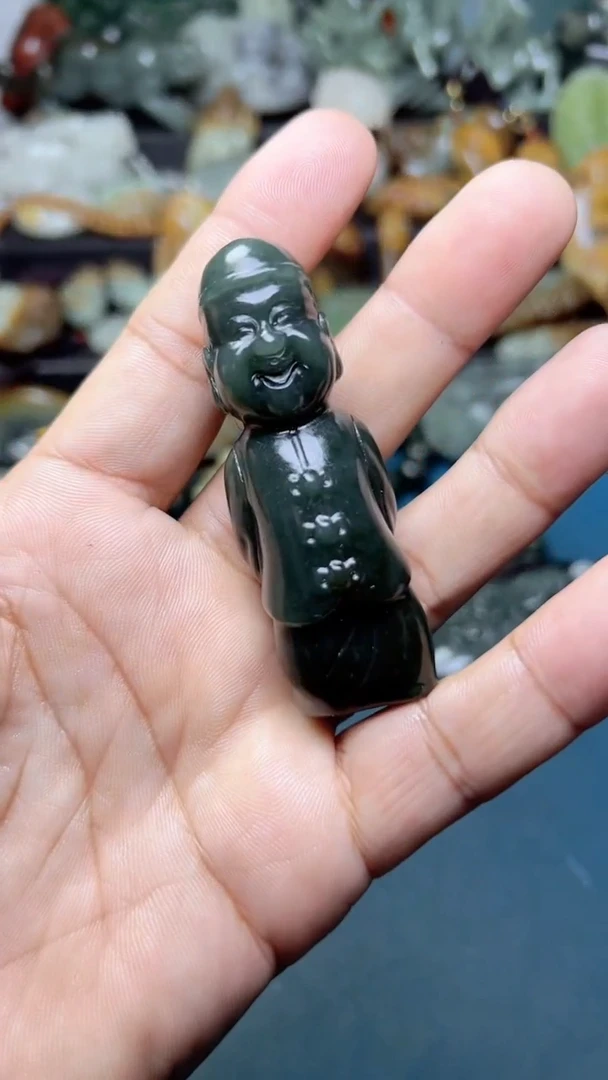 未镶嵌和田玉把件-
