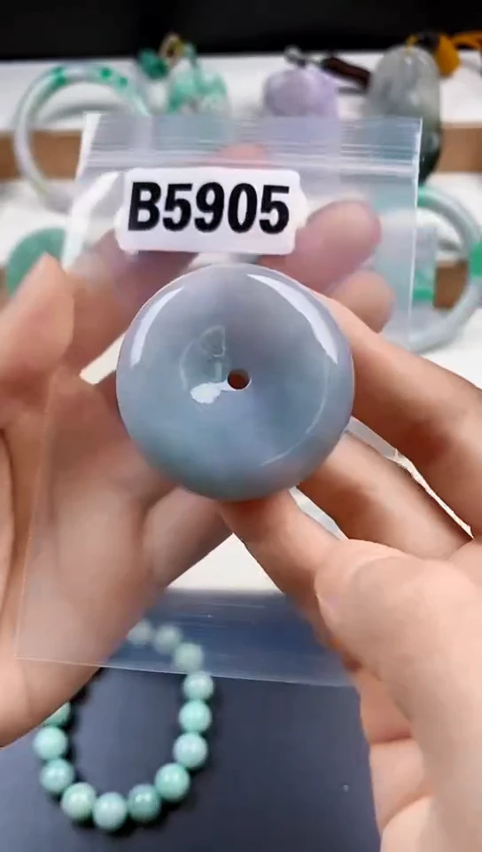 颈饰未镶嵌翡翠天然翡翠吊坠挂件