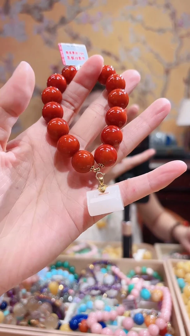 18K金镶嵌手链南红玛瑙设计款手串13.8