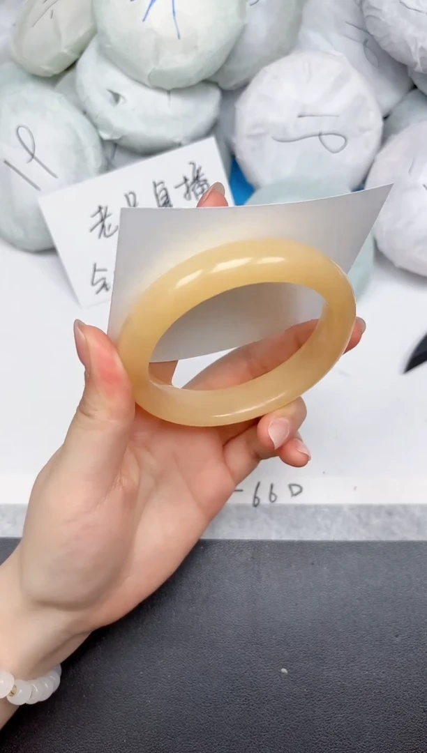 未镶嵌手镯石英质玉A261/60.5