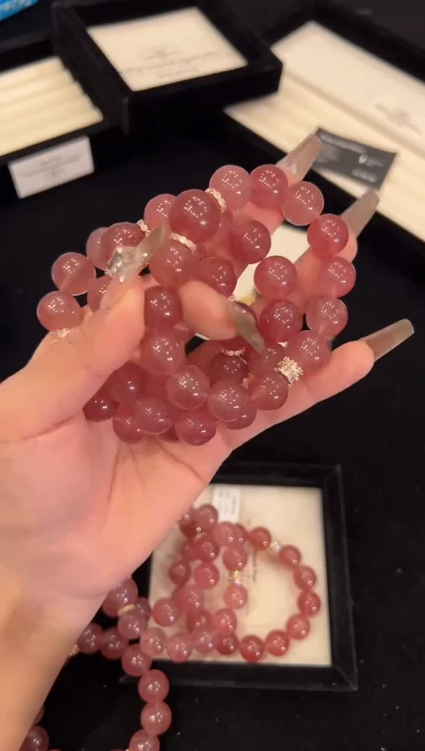【闪购商品】水晶手链合金草莓晶手链x1255