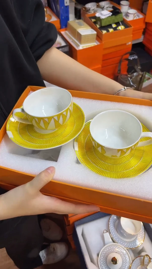 杯鸿辉家品牌瓷器，京东包邮！