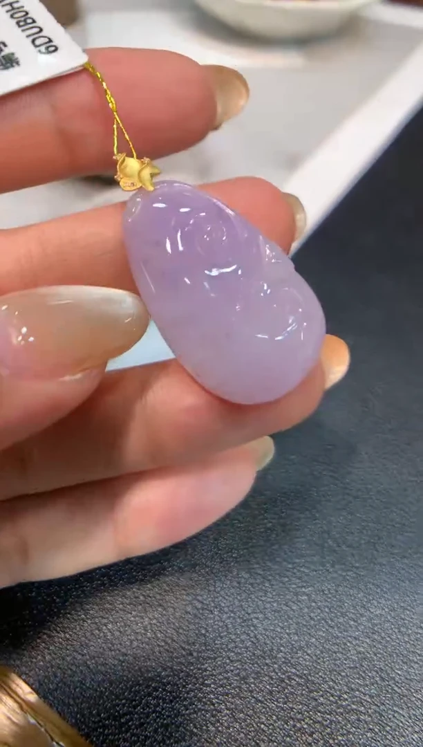 翡翠18K金镶嵌颈饰如意