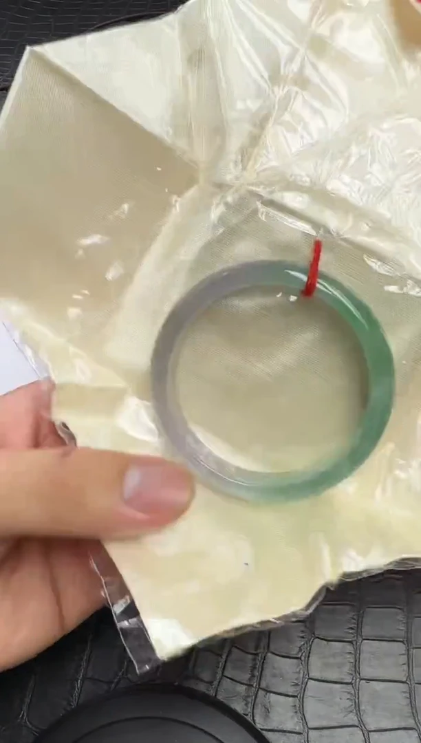 翡翠手镯未镶嵌一图一物所见所得