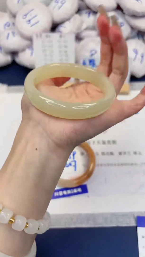 【闪购商品】石英质玉手镯未镶嵌456-晴水-圈口62