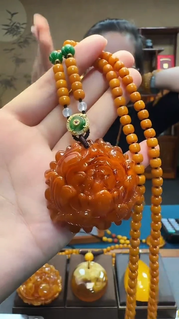 琥珀吊坠(赠链)未镶嵌天然保真蜜蜡牡丹花套装