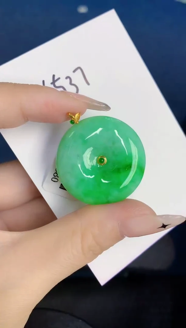 颈饰18K金镶嵌翡翠缅甸天然翡翠A货