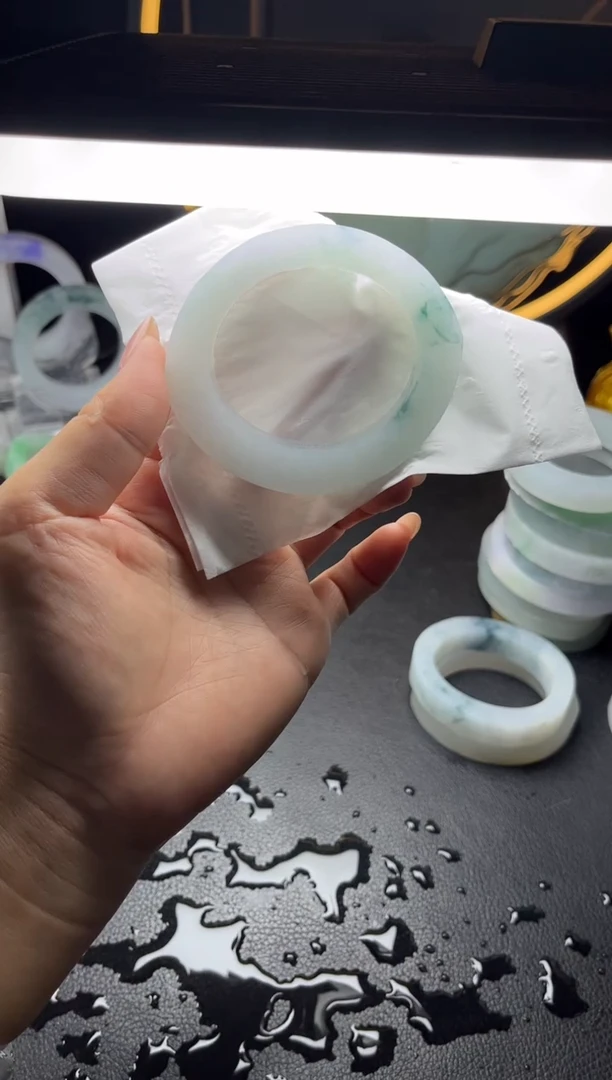 未镶嵌贵妃定制翡翠贵妃