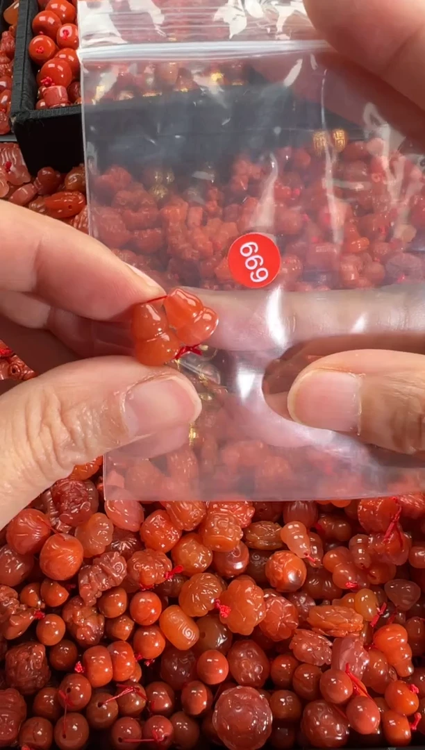 【闪购商品】南红玛瑙颈饰未镶嵌1