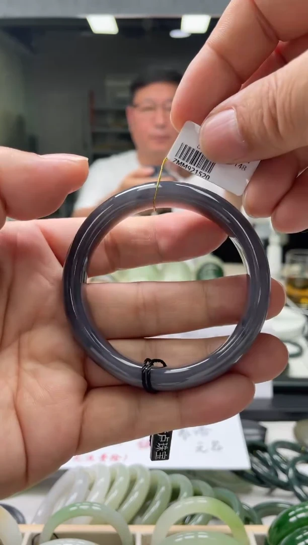 【闪购商品】和田玉手镯未镶嵌编码1520 圈口56-57