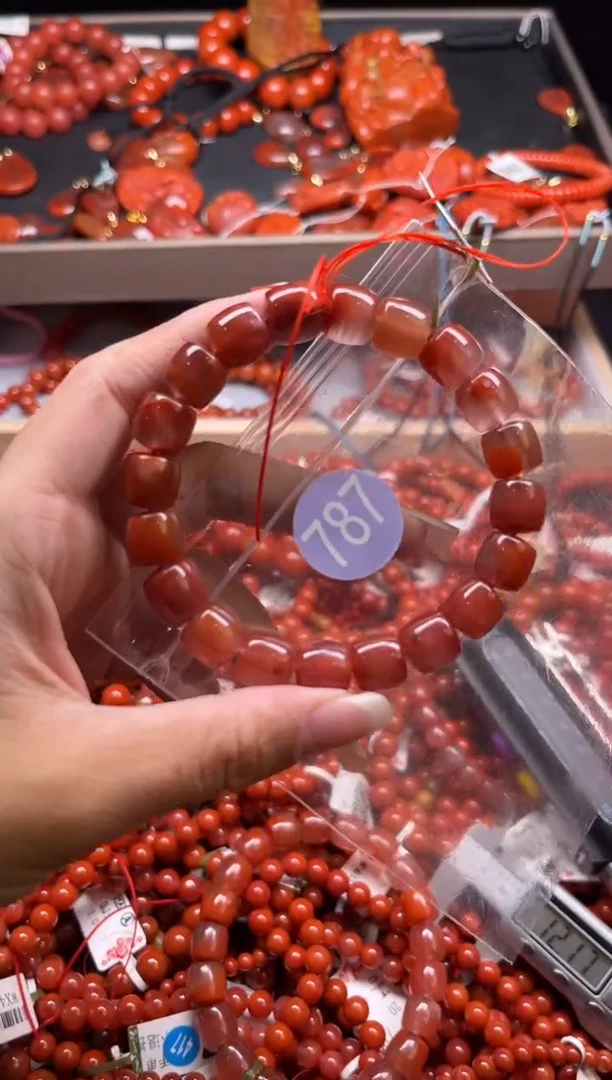 南红玛瑙未镶嵌珠宝奇石787-10