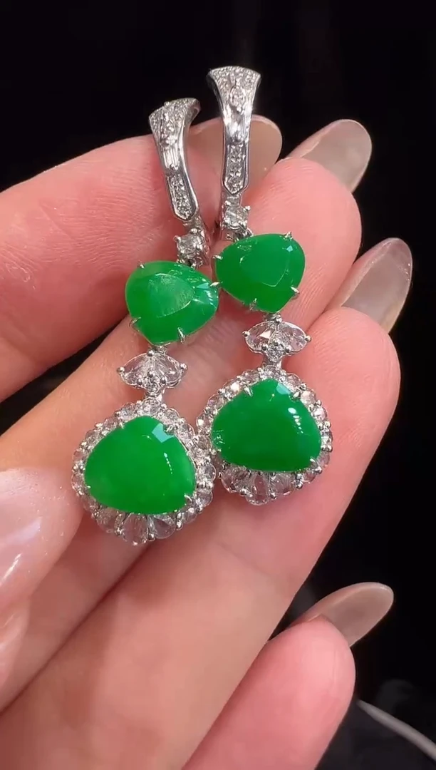 翡翠18K金镶嵌耳饰耳饰