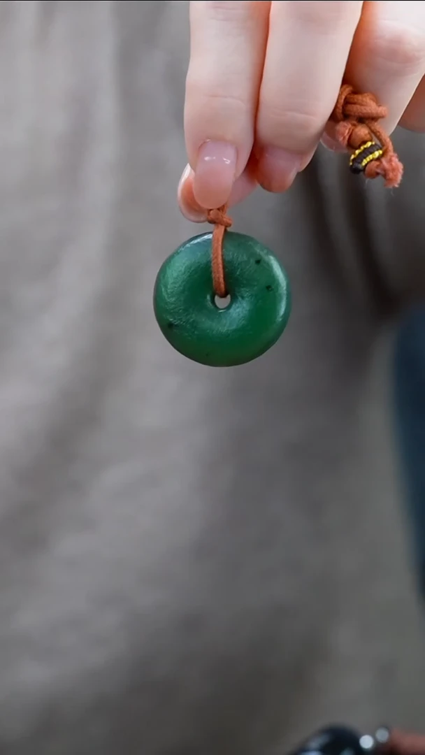 吊坠(赠链)未镶嵌和田玉家**✊平安扣