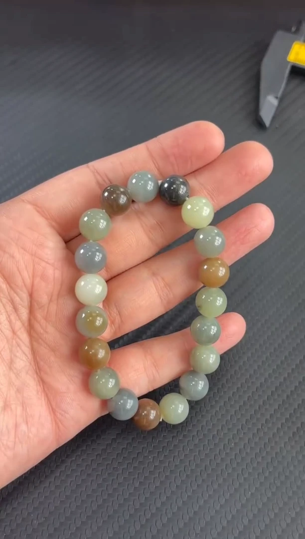 手串未镶嵌和田玉若羌微色差卡10手串m