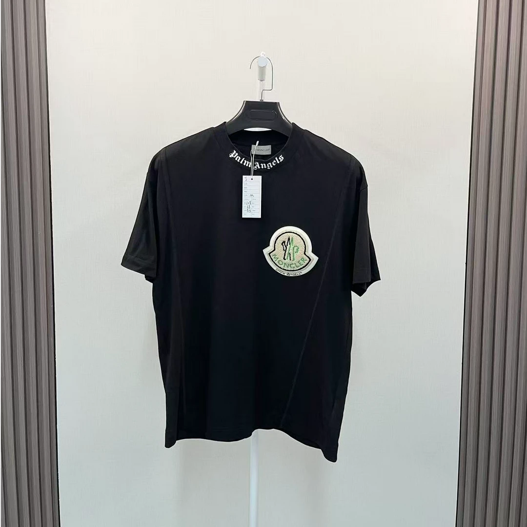 99新 MONCLER /蒙口/联名款植绒金属双logo黑色休闲短袖/尺码M
