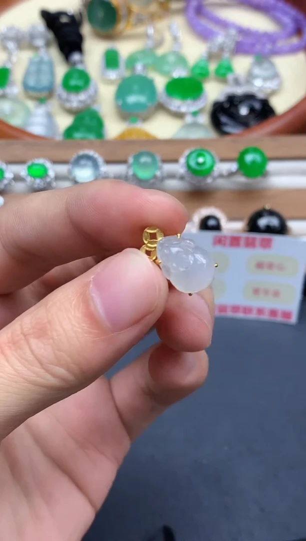 颈饰18K金镶嵌翡翠92-中国好珍宝