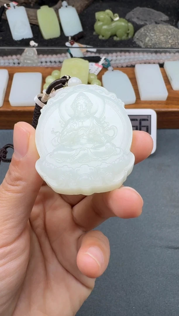 颈饰未镶嵌和田玉2