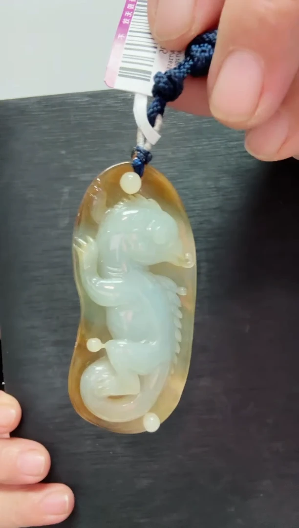 颈饰未镶嵌翡翠吊坠