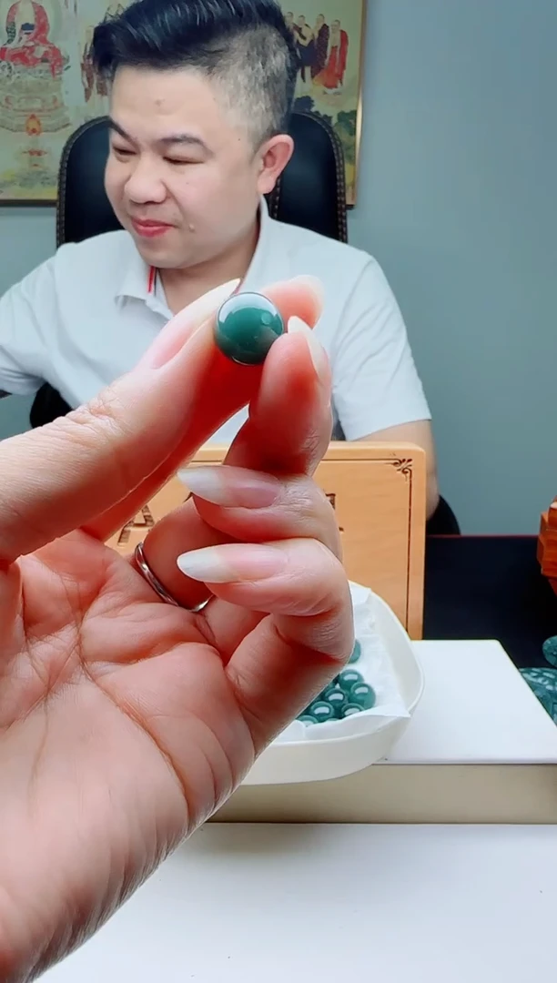 颈饰未镶嵌翡翠多样性发其一