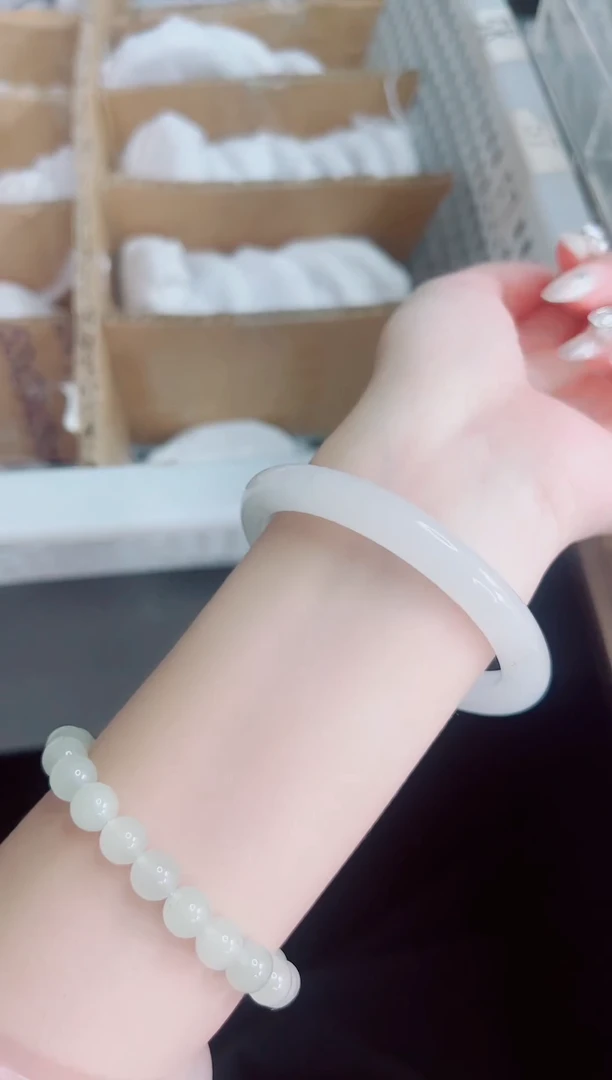 未镶嵌手镯石英质玉079-57.7