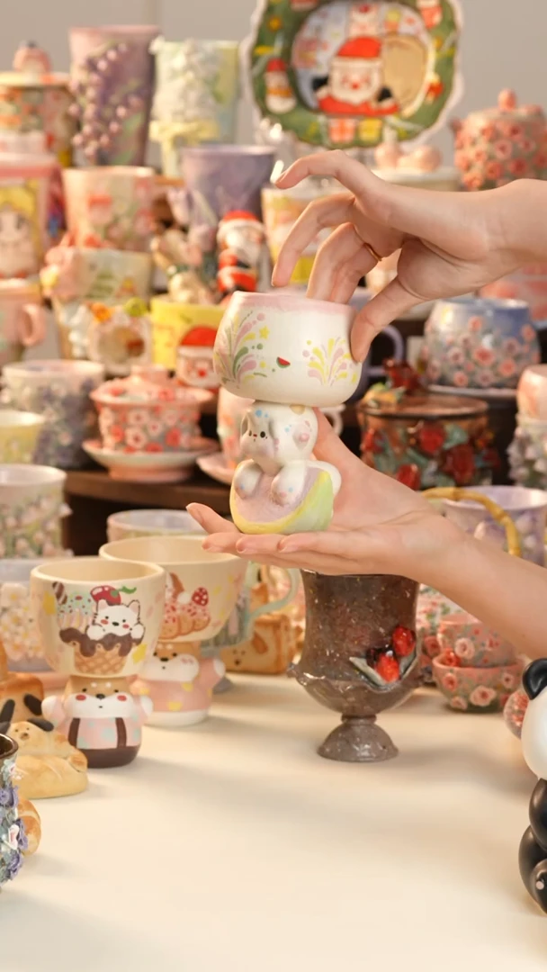 摆件陶景德镇釉下彩手绘设计师款陶瓷