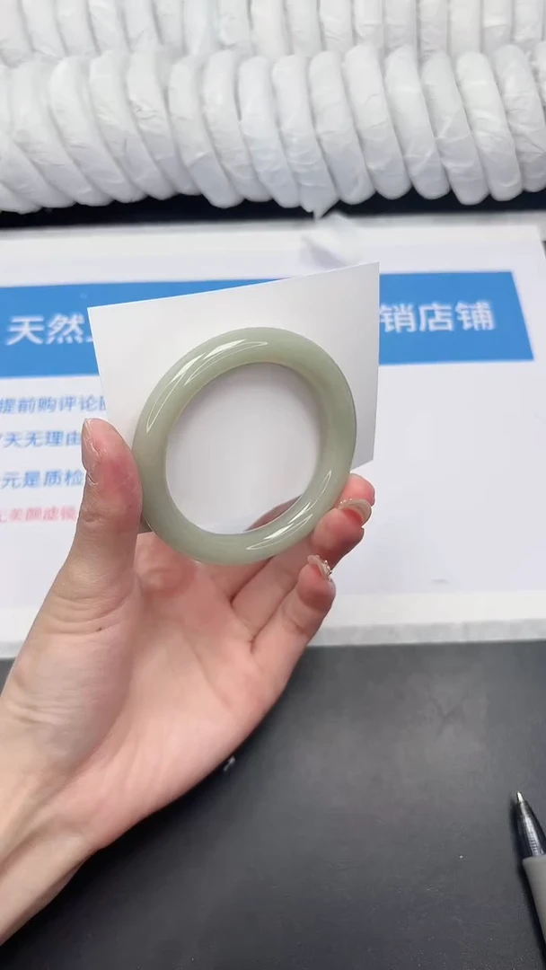 未镶嵌手镯石英质玉153-54.3DY