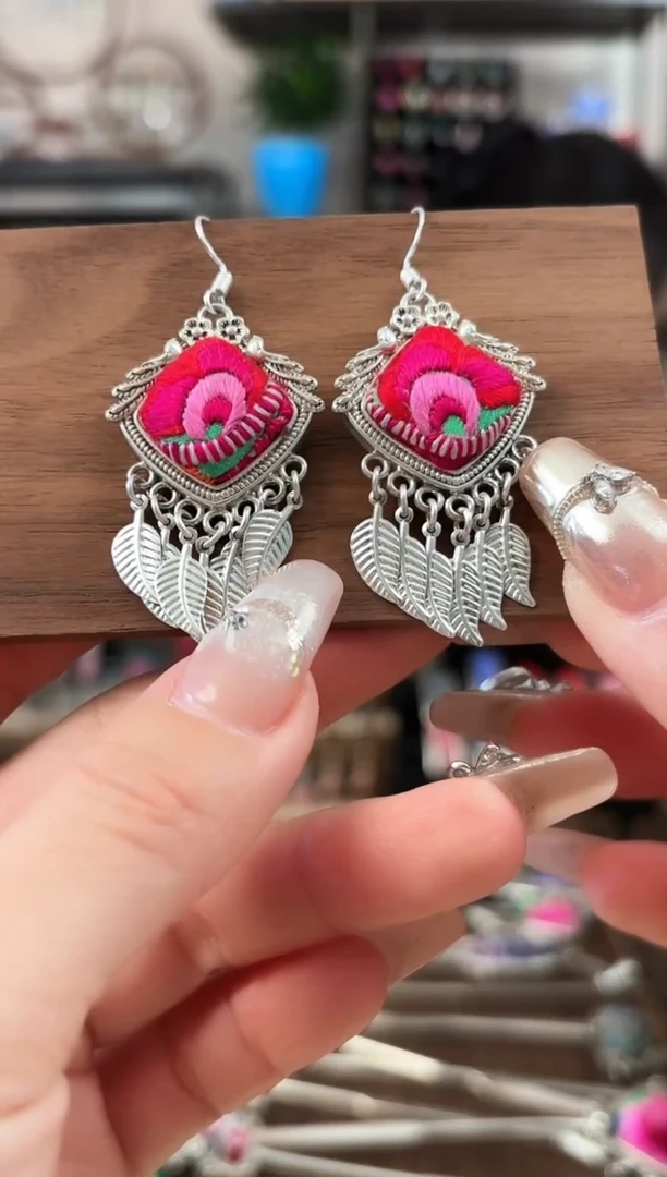 织绣艺枝独秀手工饰品226