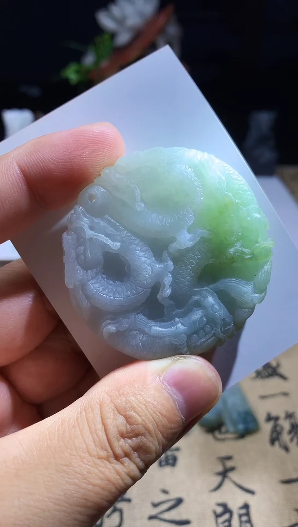 未镶嵌定制翡翠龙