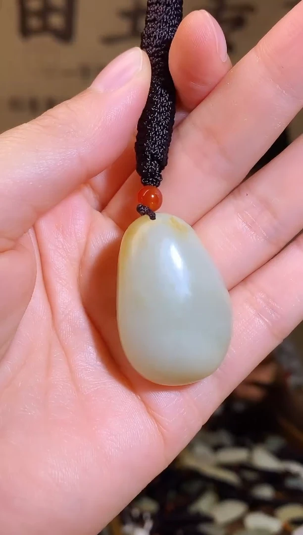 和田玉未镶嵌颈饰1