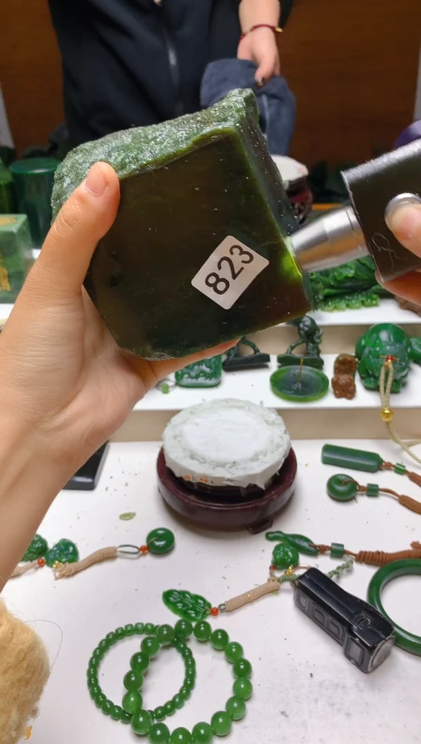 未镶嵌和田玉珠宝半成品1