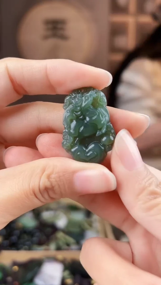 颈饰未镶嵌和田玉拍一发一，多样性发货