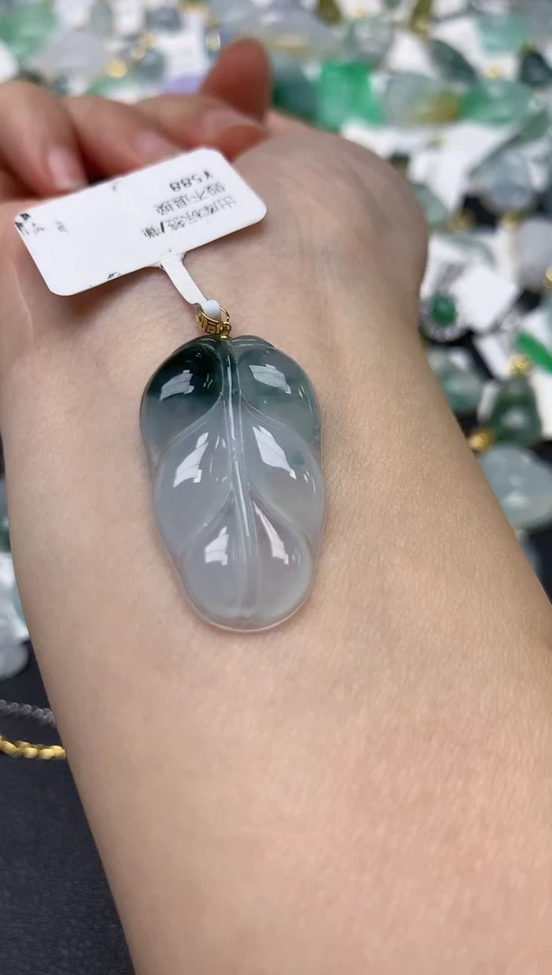 颈饰18K金镶嵌翡翠天然缅甸A货翡1