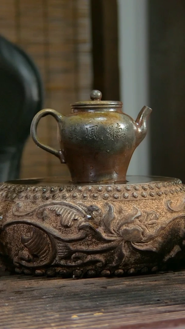 茶壶紫砂手工刻绘 宫灯 容量160