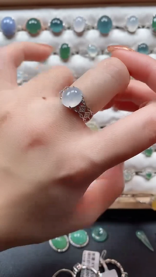 【闪购商品】翡翠戒指银S925镶嵌一物一证一礼盒