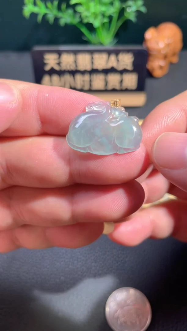 颈饰18K金镶嵌翡翠翡翠