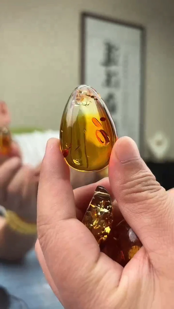蜜蜡未镶嵌珠宝奇石H8，假一罚十多样性发其一H