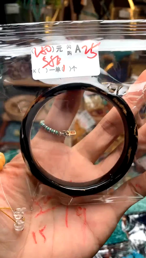 玻璃颈饰A25AAAAAAAAAAAAAAAAA