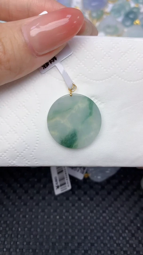 翡翠18K金镶嵌颈饰天然翡翠a货
