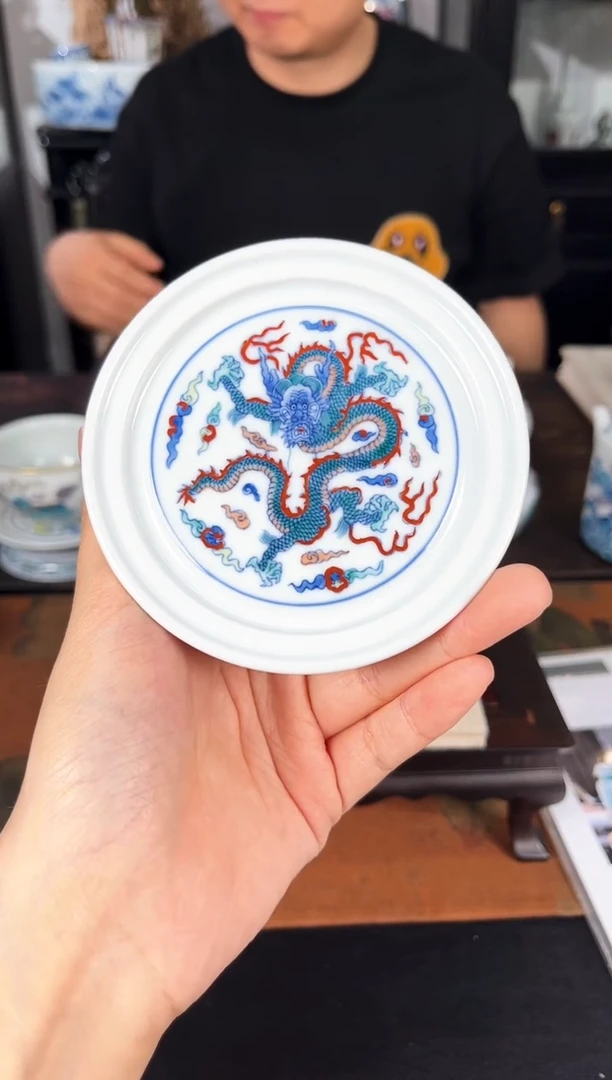 九鸣瓷艺中心涂杏花