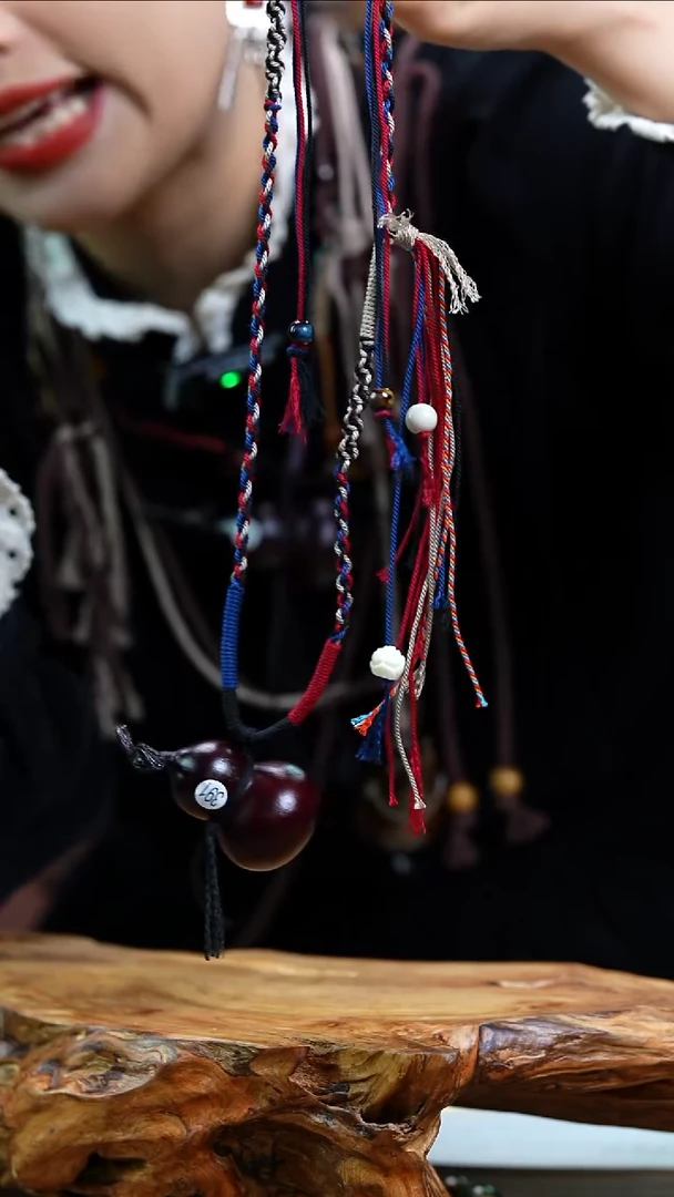 【闪购商品】391—光岳葫脖挂车挂天然大漆手捻小葫芦