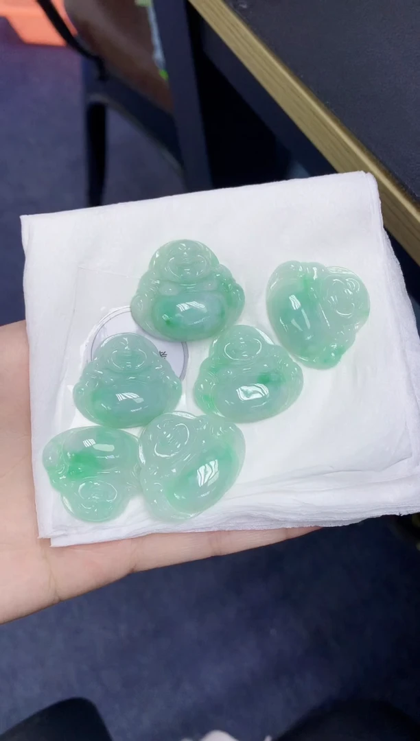 翡翠未镶嵌颈饰天然缅甸翡翠A货多样性发其一