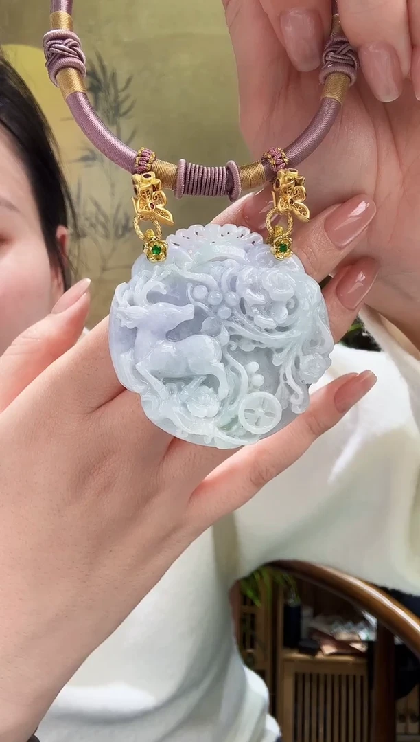 颈饰未镶嵌翡翠吊坠